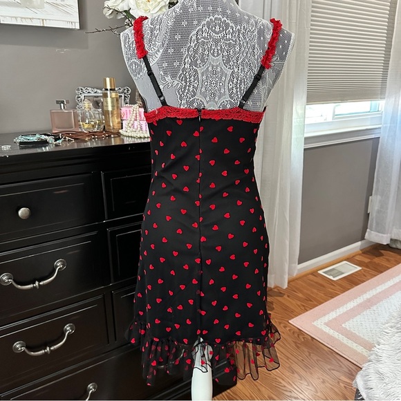 Madden Girl Black Mesh Mini Dress Red Heart Print Lace Trim Slip Dress Size M - Picture 6 of 16